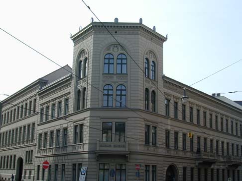 The Business Faculty, Steinstrasse